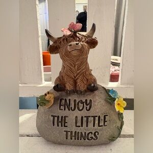 Hobby Lobby Cute Highland Cow Figurine with Flowers